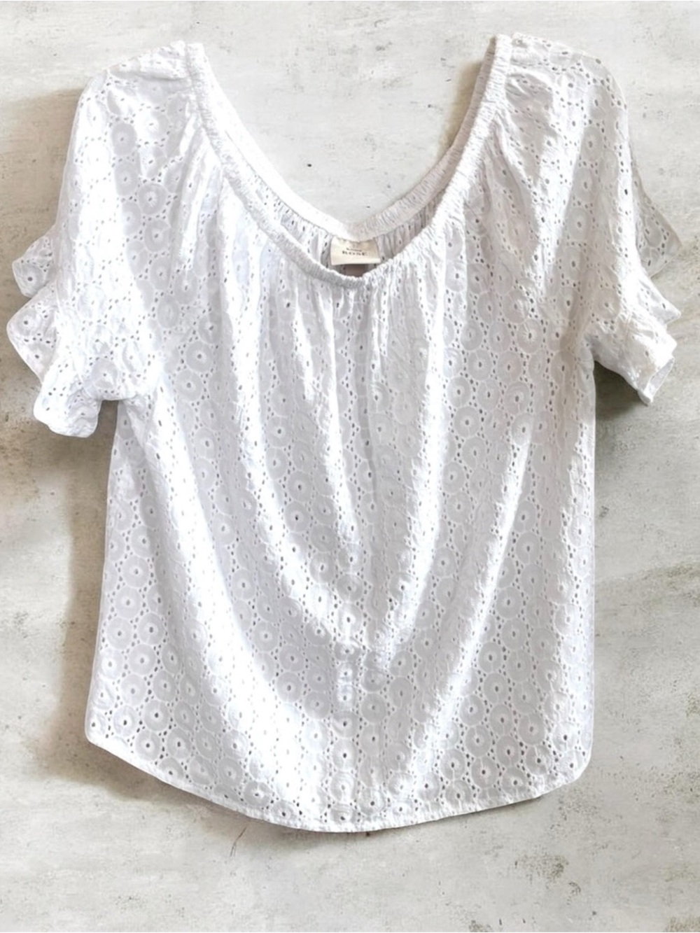 Knox Rose Women’s Eyelet Coquette Boho Flutter Sleeve Top!
